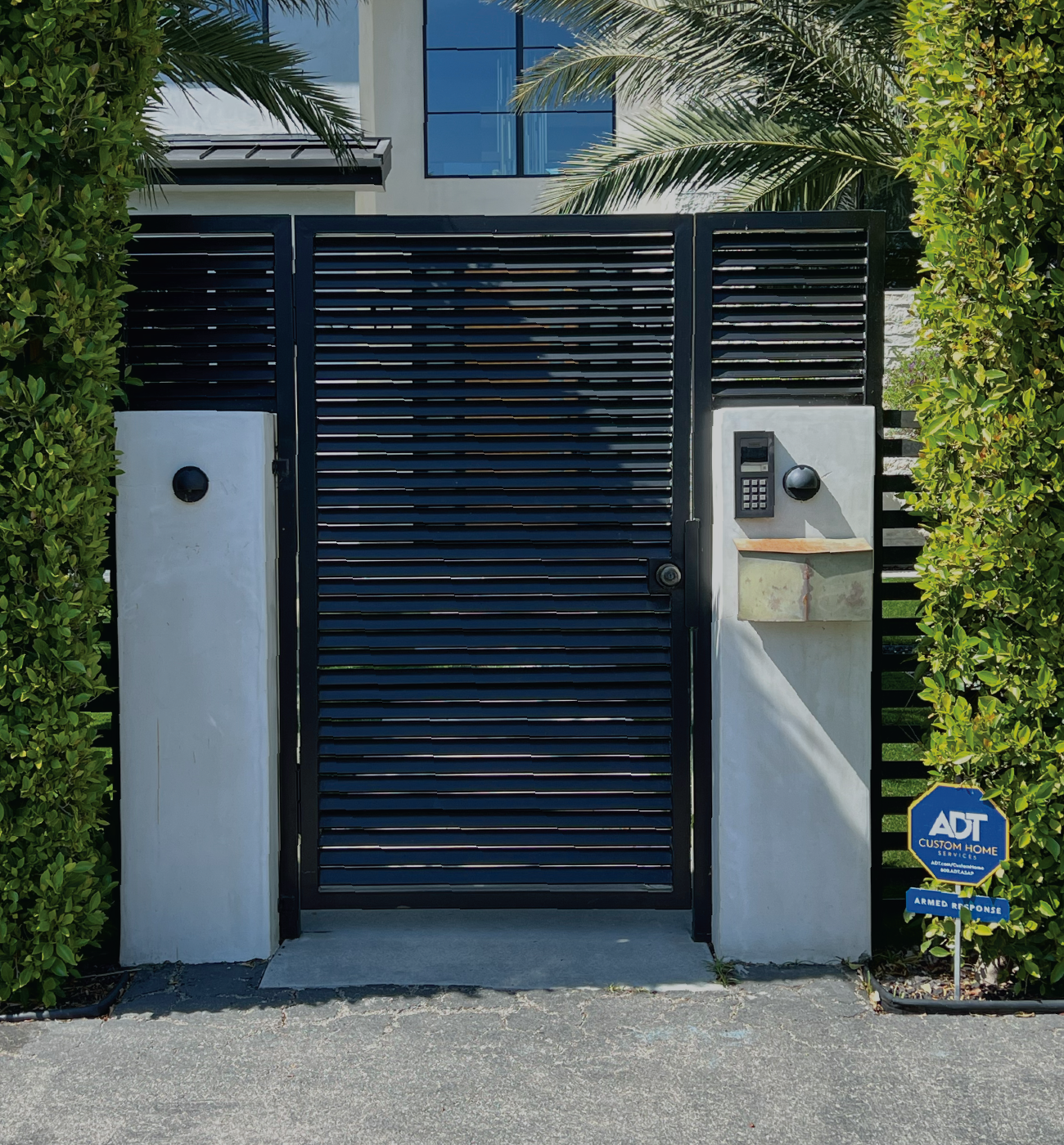 Horizontal slats bars pedestrian gate